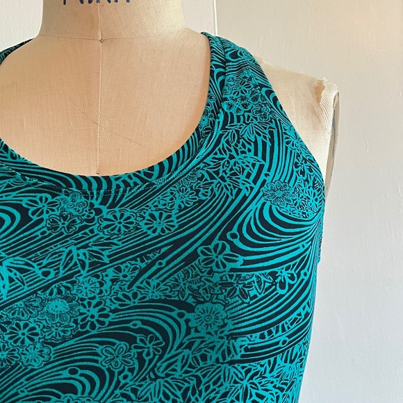 lululemon Emerald Green + Black Racerback Tank - Picture 6 of 8